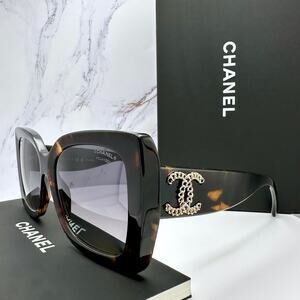 New CHANEL Sunglasses Brown Acetate Tortoise Square Gold Metal Chain CC
